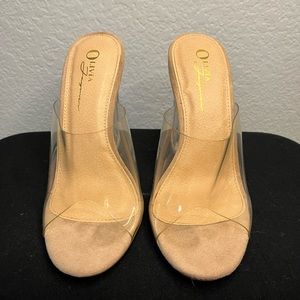 Clear Miss Lola Mules.